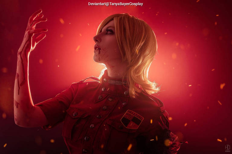 Hellsing Ultimate - Seras Victoria Cosplay character costume portrait