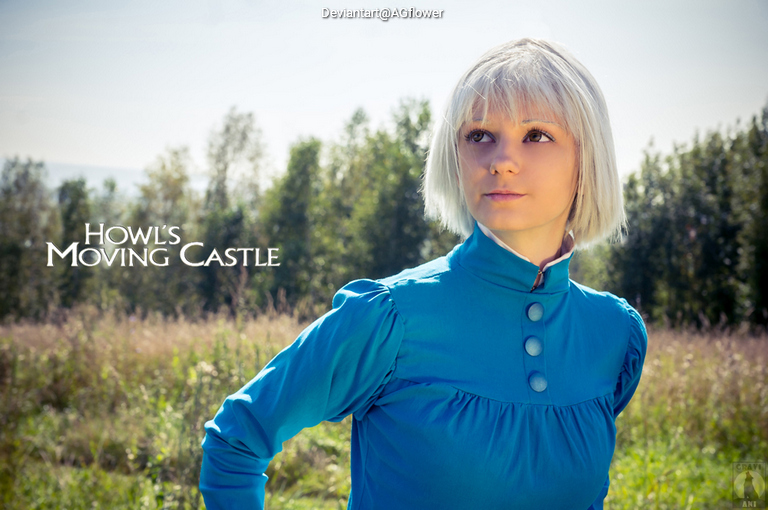 Howls Moving Castle - Sophie Hatter (Witch of the East) Cosplay full body portrait