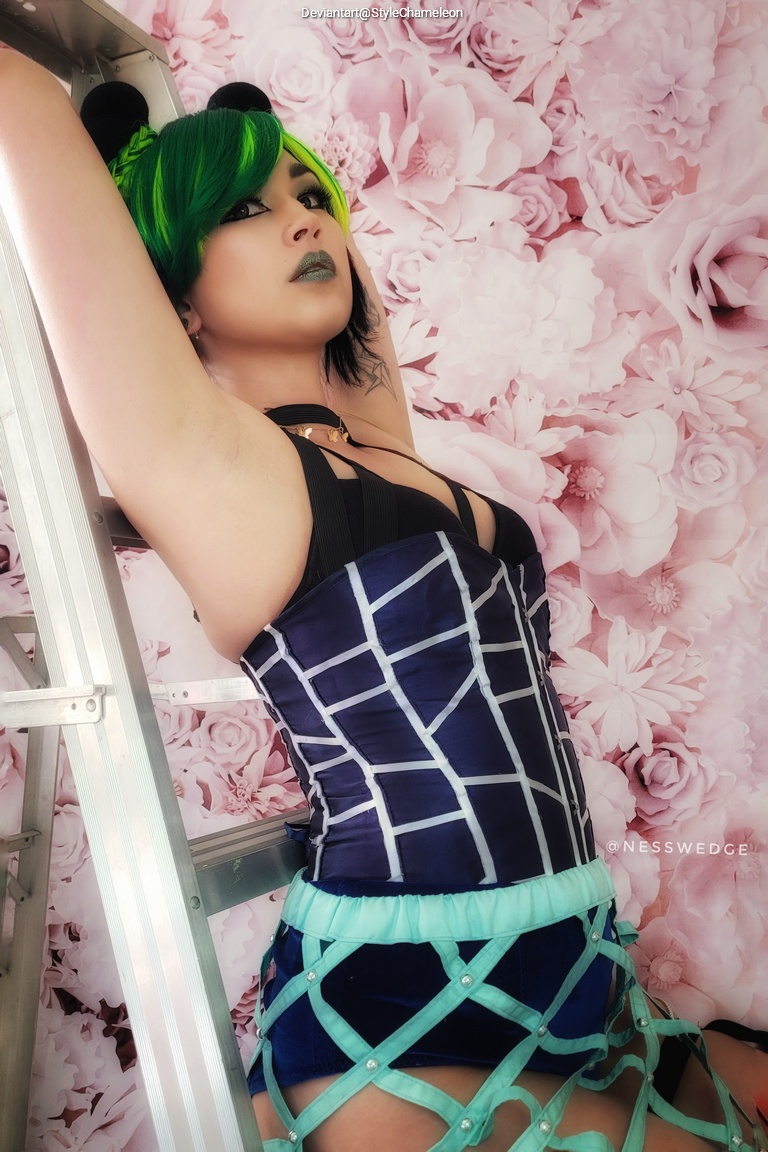 JoJos Bizarre Adventure - Jolyne Cujoh (JoJo) Cosplay costume showcase portrait