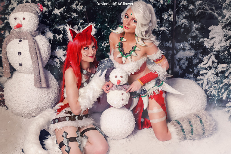 League of Legends - Nidalee (The Bestial Huntress) & Katarina (The Sinister Blade) Cosplay full length photo