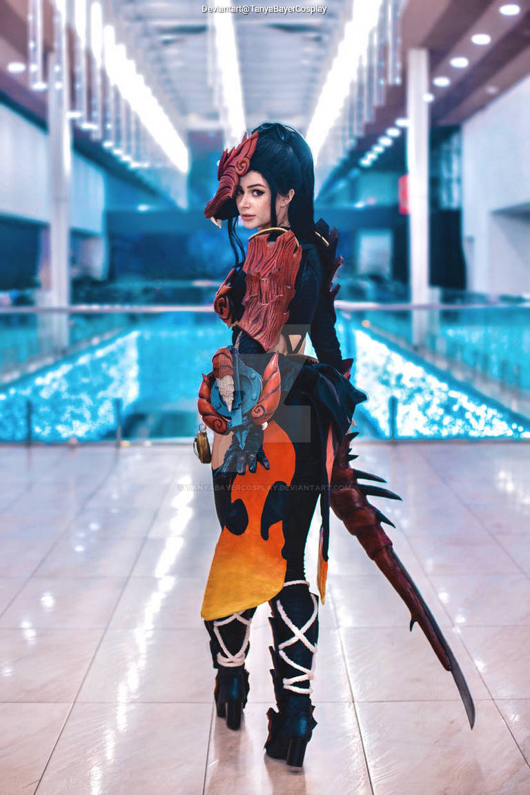 Monster Hunter World - Odogaron Cosplay character costume portrait