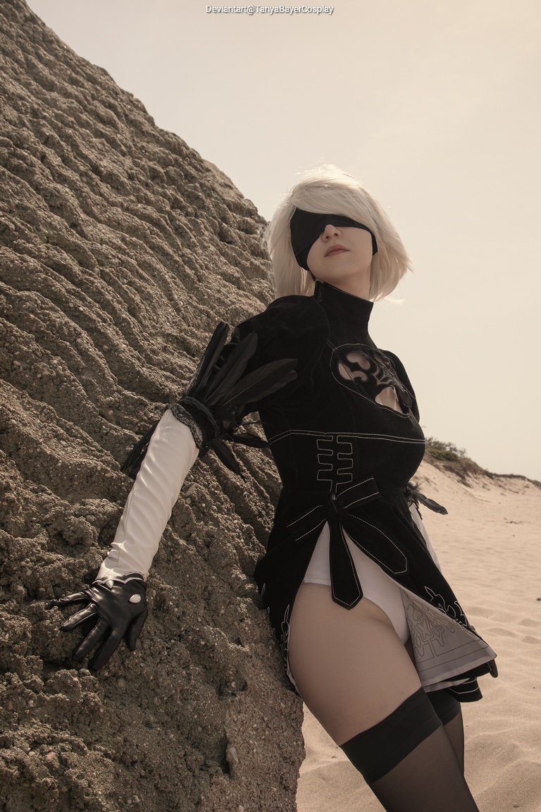 NieR AutomatA - 2B (YoRHa No.2 Type-B) Cosplay character costume portrait