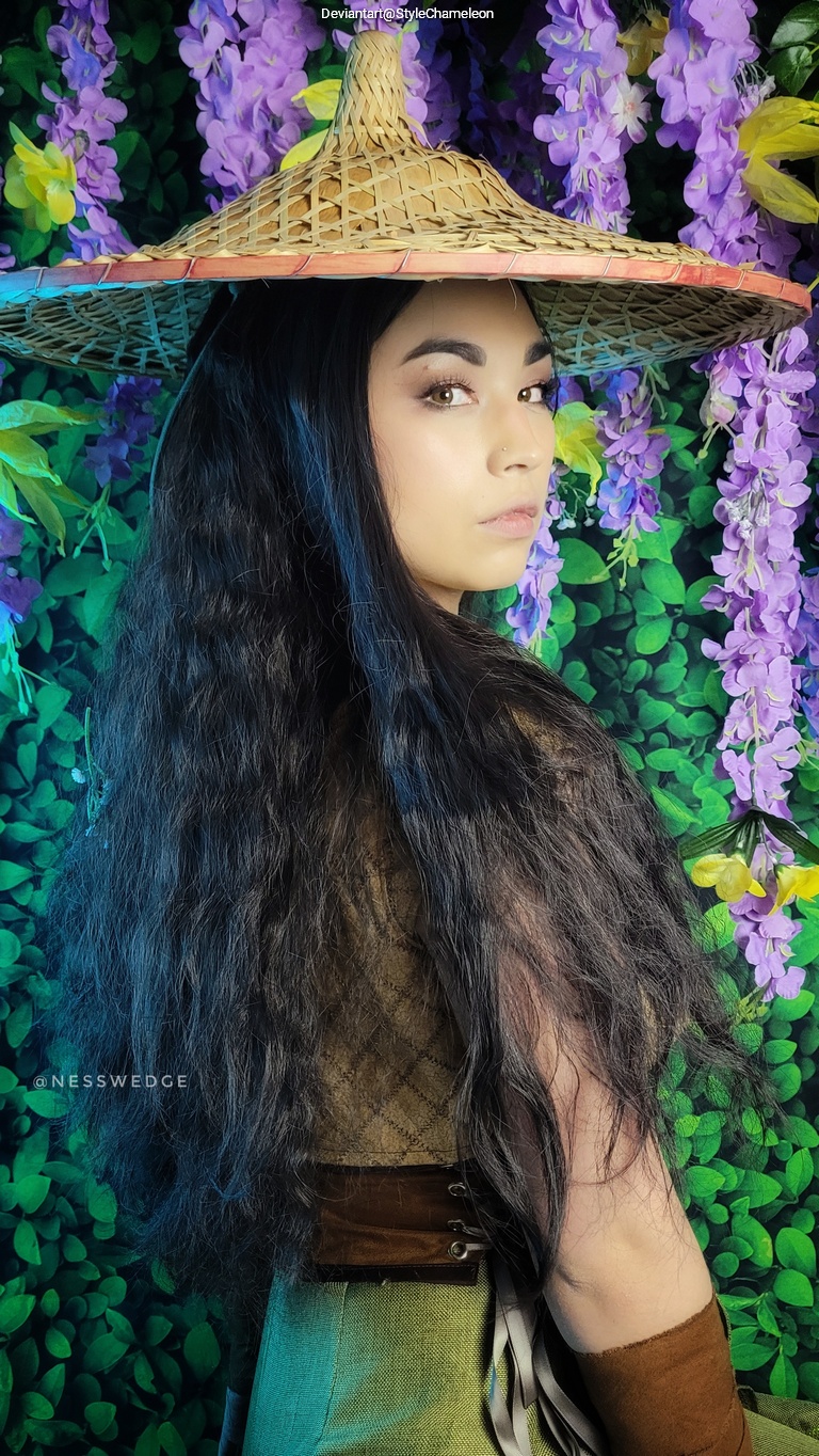 Raya and the Last Dragon - Raya Coplay character costume portrait