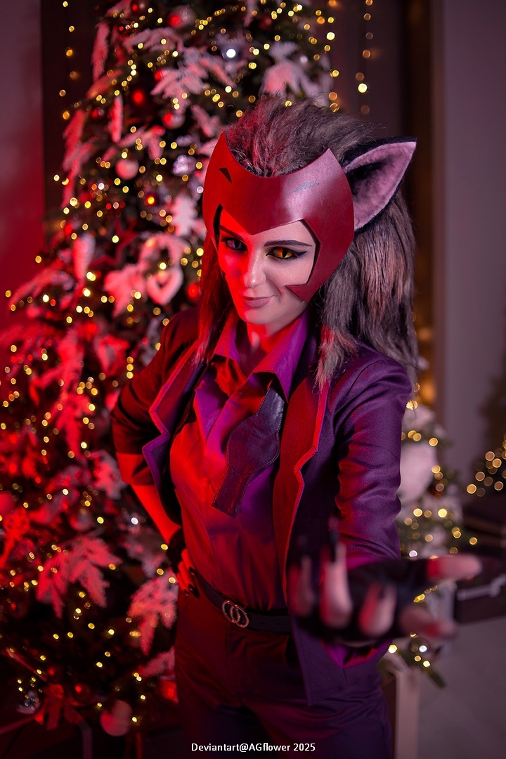 She-Ra and the Princesses of Power - Catra (Force Captain) Cosplay - costume show