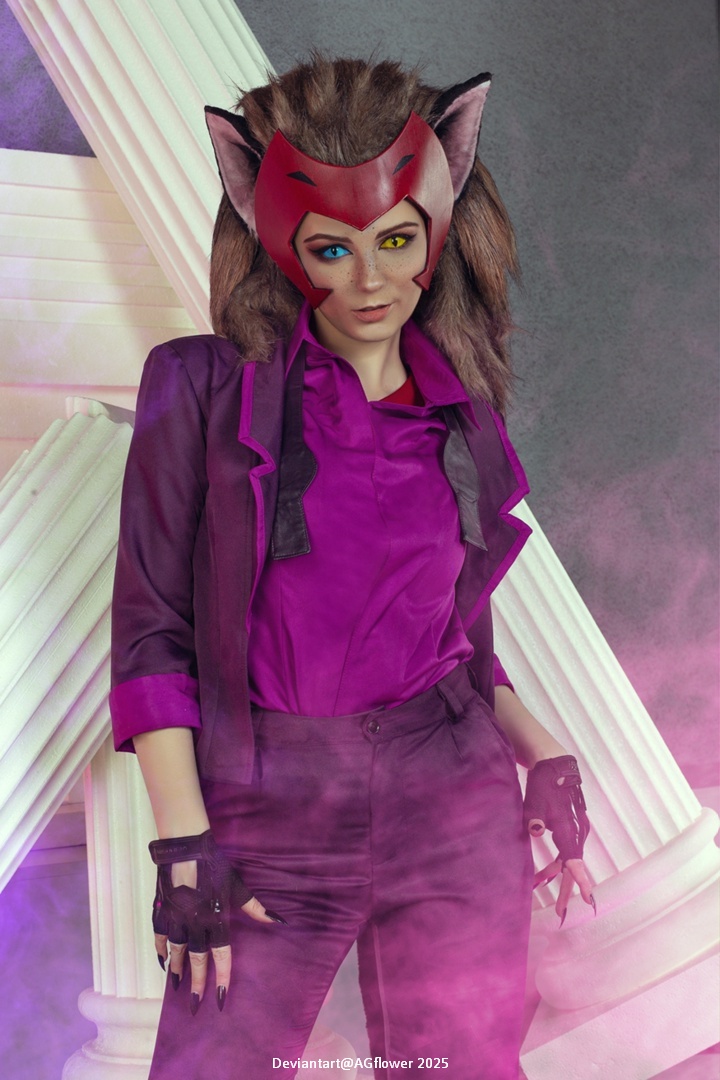 She-Ra and the Princesses of Power - Catra (Force Captain) Cosplay - cosplay study