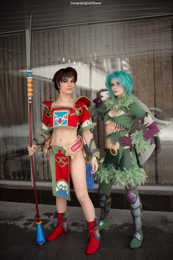 Soul Calibur 3 - Tira (The Bird of Death) (Servant of Nightmare) & Seong Mi‑na (Warrior of the Korean Guard) Cosplay - cinematic portrait Soul Calibur 3 - Tira (The Bird of Death) (Servant of Nightmare) & Seong Mi‑na (Warrior of the Korean Guard) Cosplay - cinematic portrait