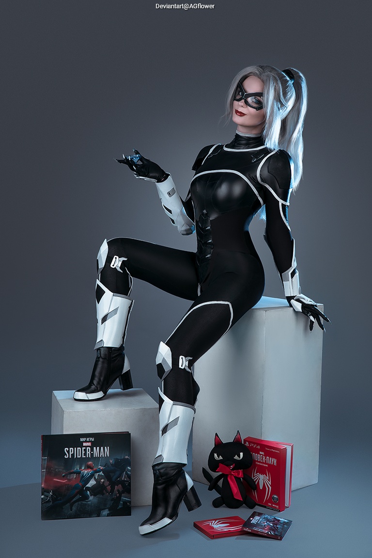 Spider-Man - Felicia Hardy (Black Cat) Cosplay full body character photo