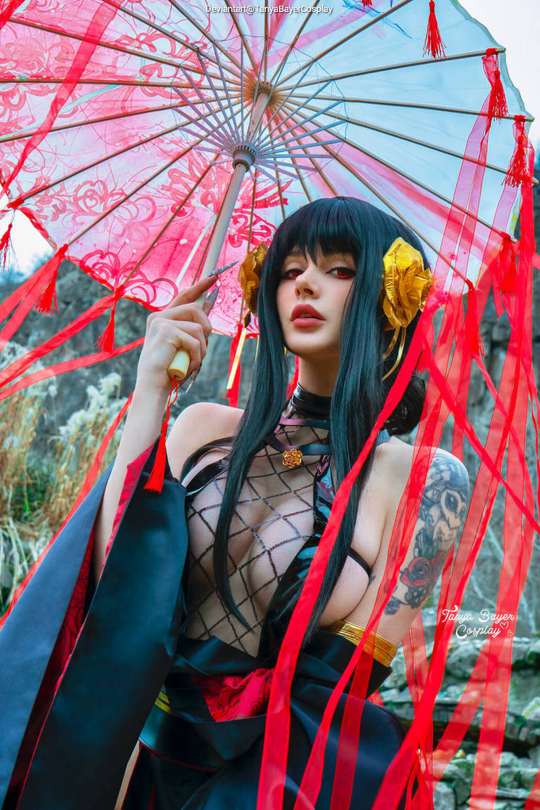 Spy &times; Family - Yor Forger (Thorn Princess) Cosplay - sensual essence