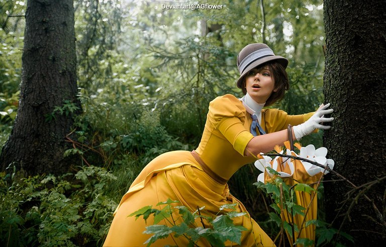 Tarzan - Jane Porter (Janey) (Lady Greystoke) Cosplay - full length port. Tarzan - Jane Porter (Janey) (Lady Greystoke) Cosplay - full length port.