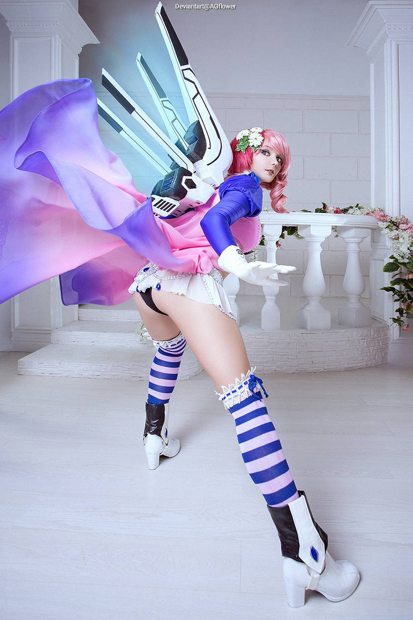 Tekken 6 - Bloodline Rebellion - Alisa Bosconovitch (Alisa) (The Android with a Heart) Cosplay full length photo