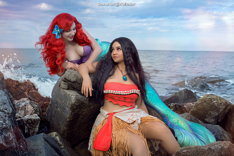 The Little Mermaid - Ariel & Moana Waialiki Cosplay full body character photo