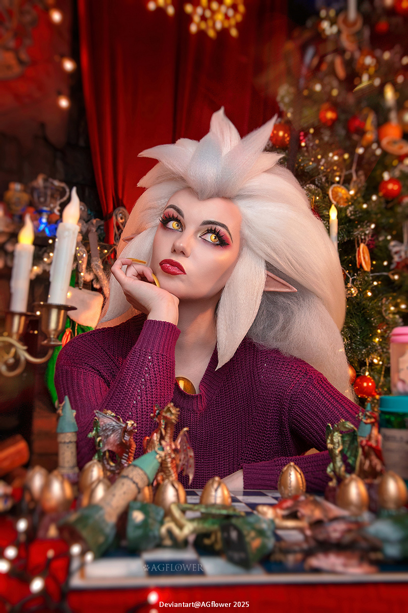 The Owl House - Edalyn Clawthorne (Eda) (The Owl Lady) Cosplay - full length photo