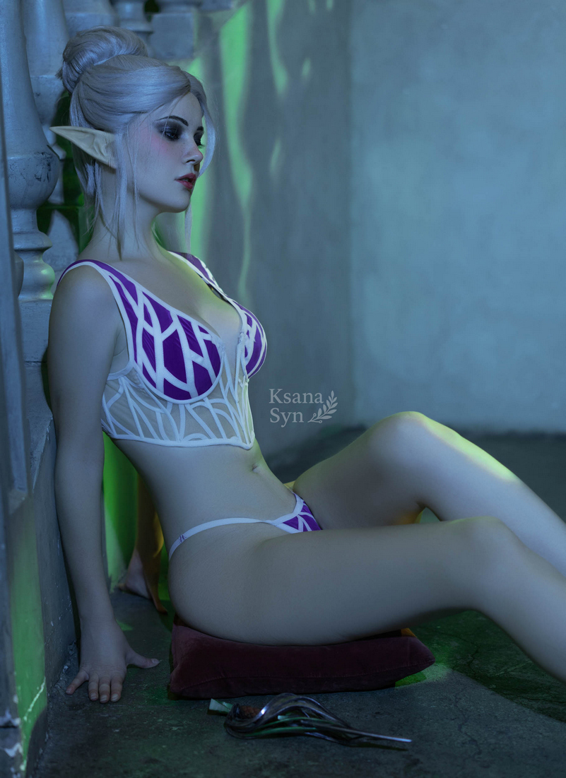 Baldurs Gate 3 - Minthara Baenre Cosplay full body portrait