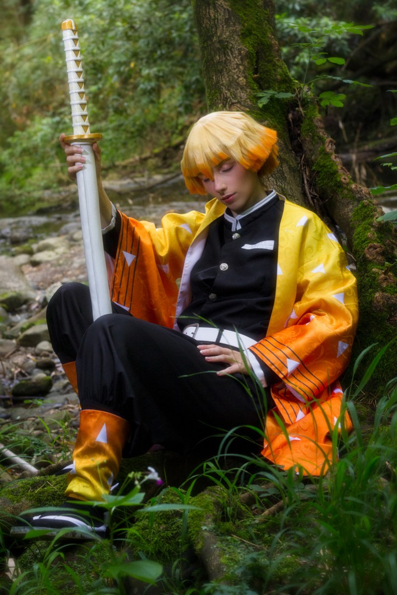 Demon Slayer - Zenitsu Agatsuma (Zenko) Cosplay character portrait photography