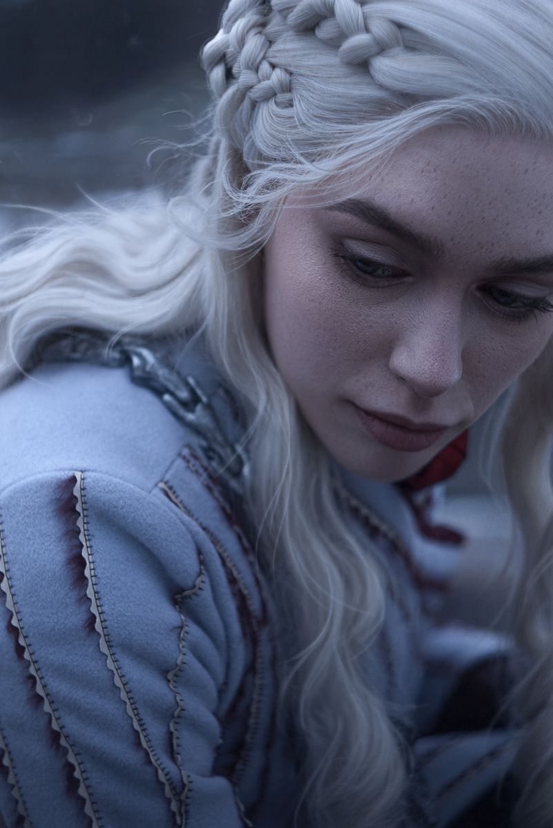 Game of Thrones - Daenerys Targaryen Cosplay character costume portrait