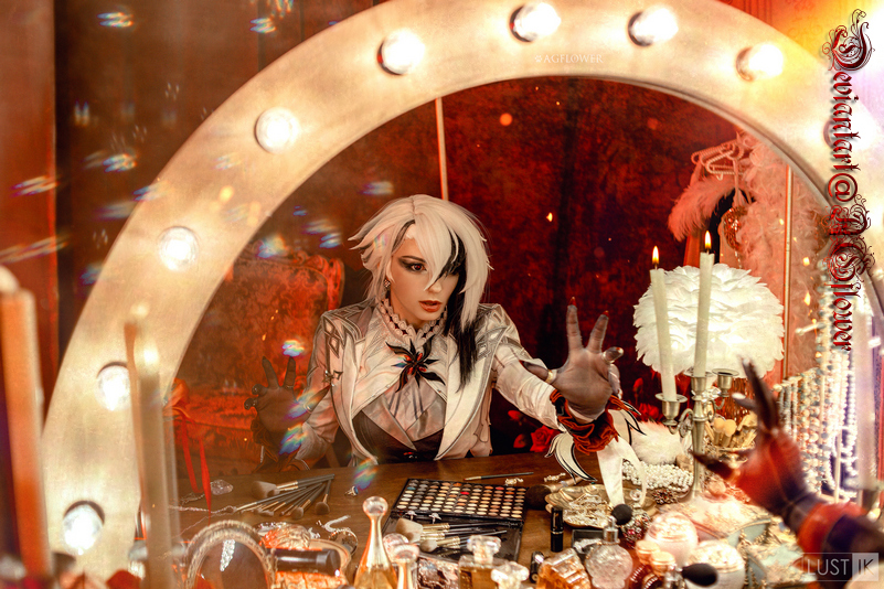 Genshin Impact Arlecchino Cosplay 11