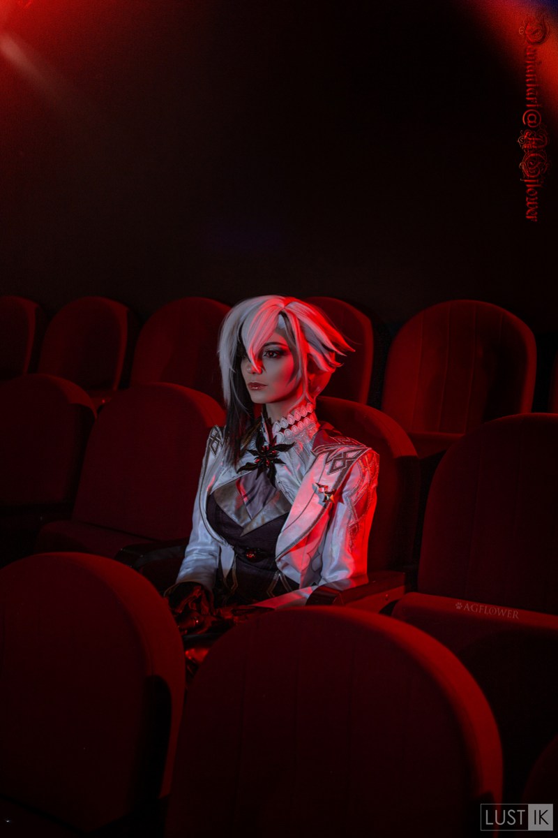 Genshin Impact Arlecchino Cosplay 13