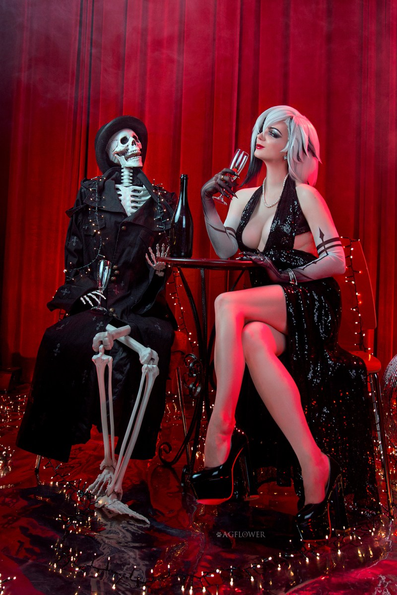 Genshin Impact Arlecchino Cosplay 3