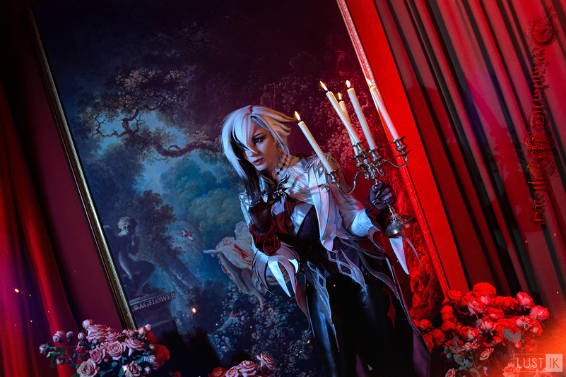 Genshin Impact Arlecchino Cosplay 9