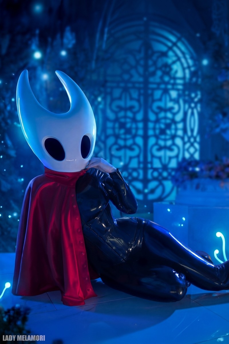 Hollow Knight - Silksong - Hornet Cosplay full length character portrait