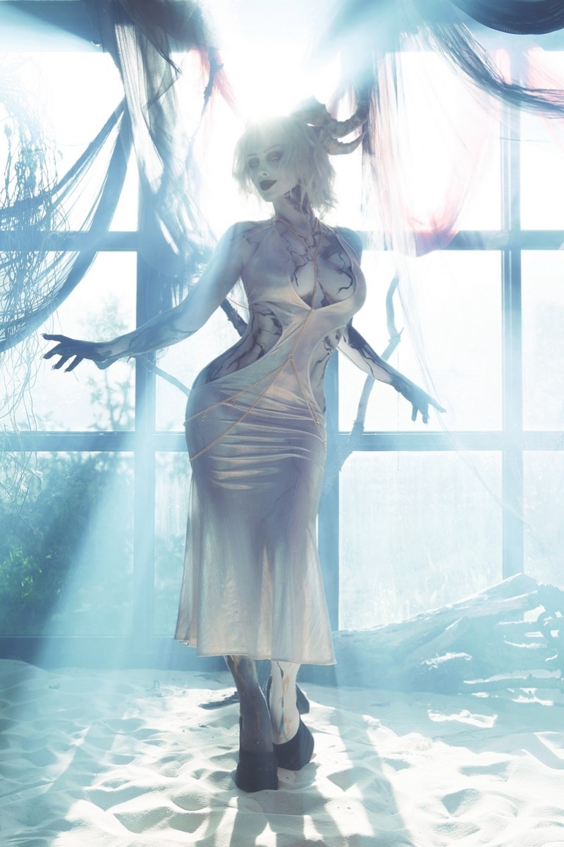 Queen of the Dead Original Vision Cosplay - suggestive shot