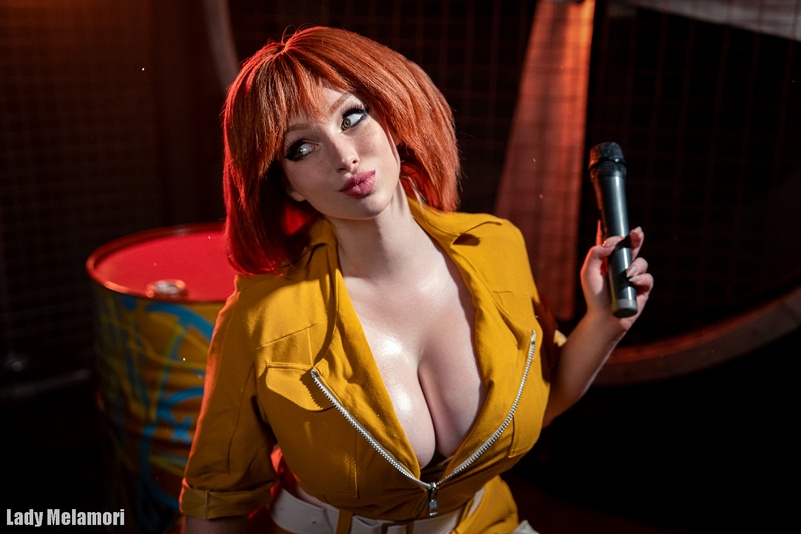 Teenage Mutant Ninja Turtles - April O Neil Cosplay character costume portrait