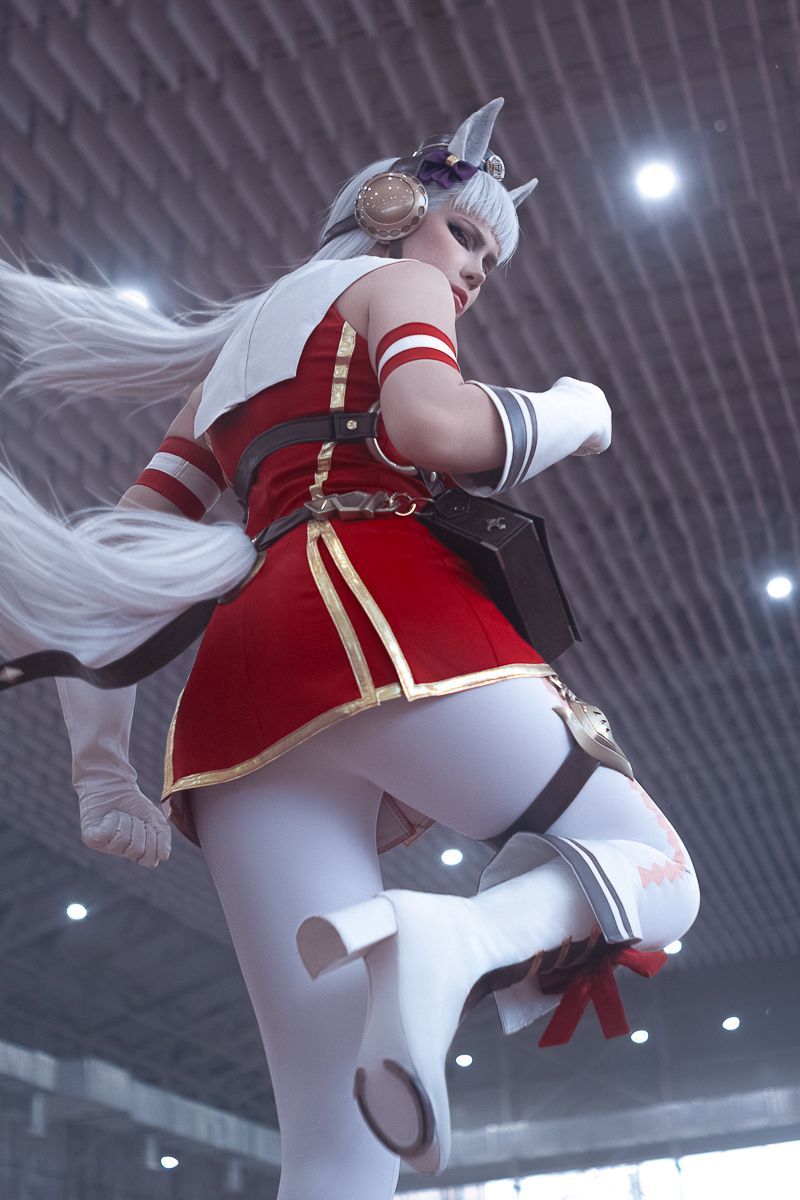 Umamusume - Pretty Derby - Tokai Teio Cosplay - full length port. Umamusume - Pretty Derby - Tokai Teio Cosplay - full length port.