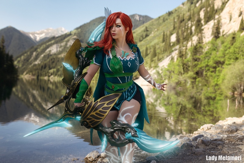 Dota 2 - Lyralei Cosplay full length photo