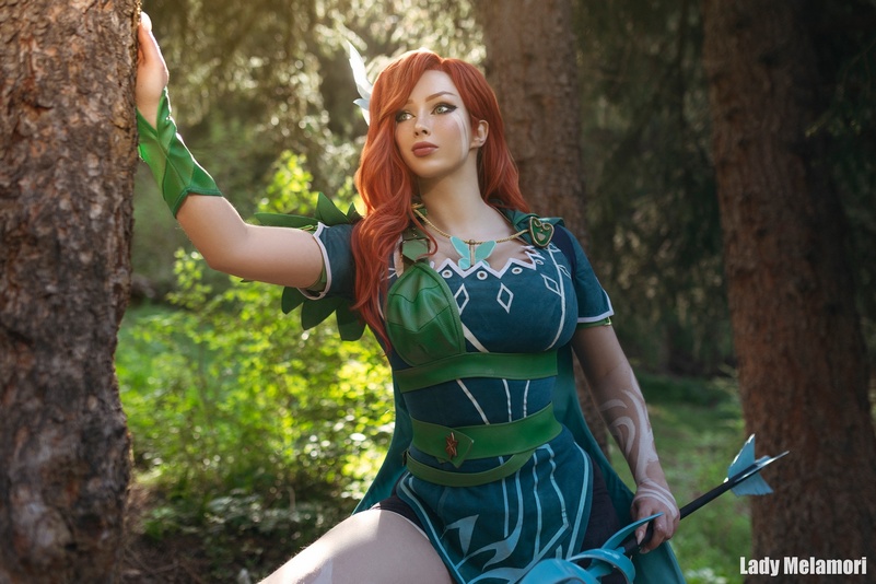 Dota 2 - Lyralei Cosplay costume showcase portrait