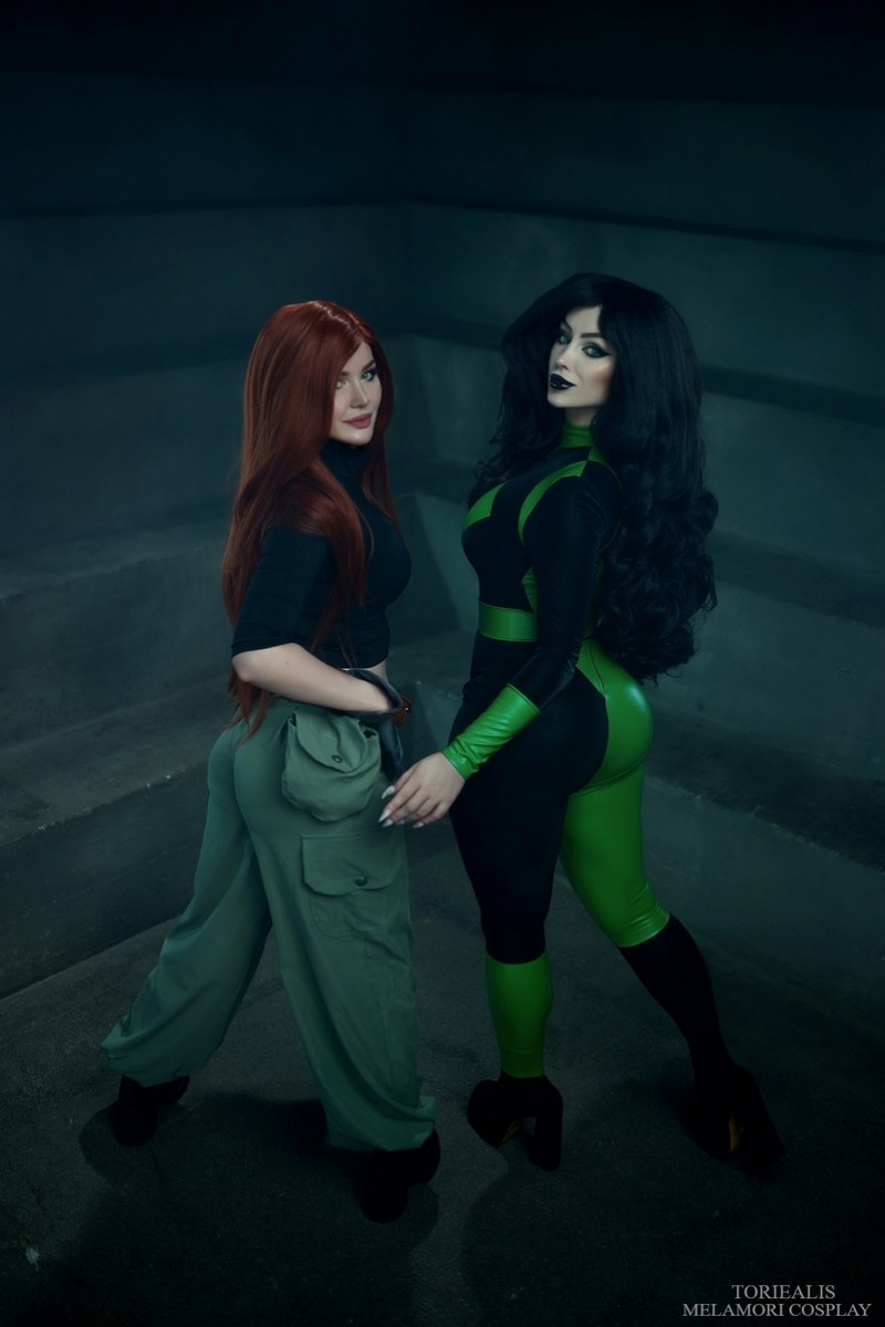 Kim Possible - Shego & Kimberly Ann Possible Cosplay full body character photo