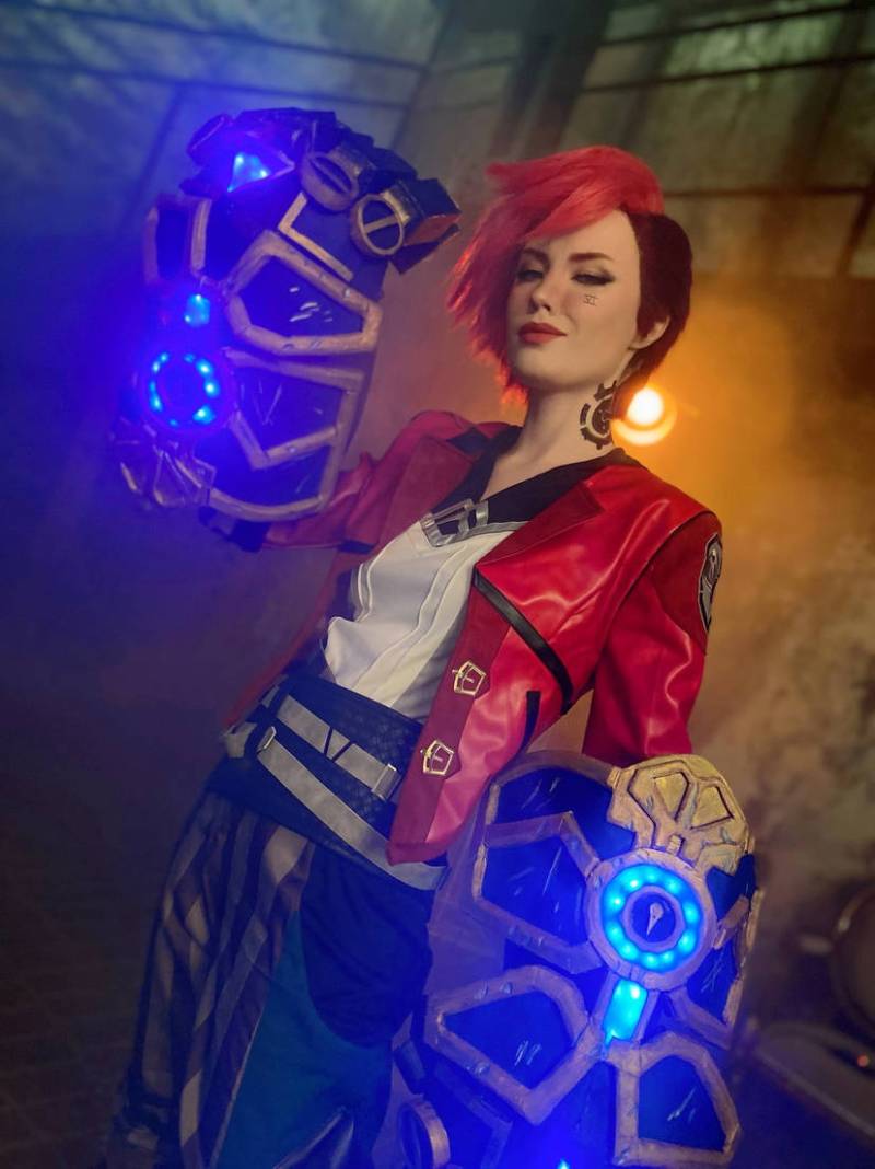 League of Legends Vi (Violet) Cosplay