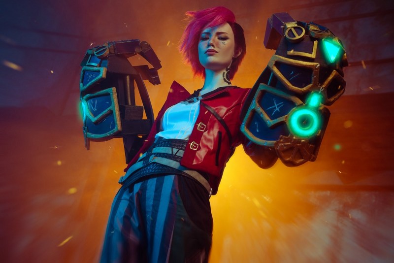 League of Legends Vi (Violet) Cosplay 4