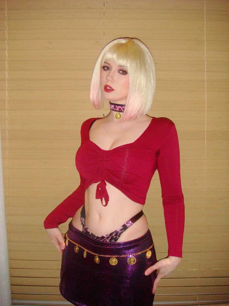 Silent Hill 2 Maria Cosplay 2