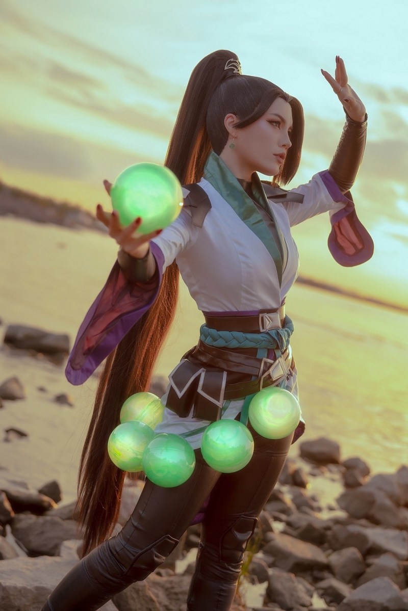 Valorant Wei Ling Ying (Sage) Cosplay 2