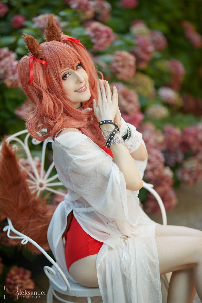 Arknights - Angelina Cosplay - MartinaEdelstein #04 - authentic costume view Arknights - Angelina Cosplay - MartinaEdelstein #04 - authentic costume view