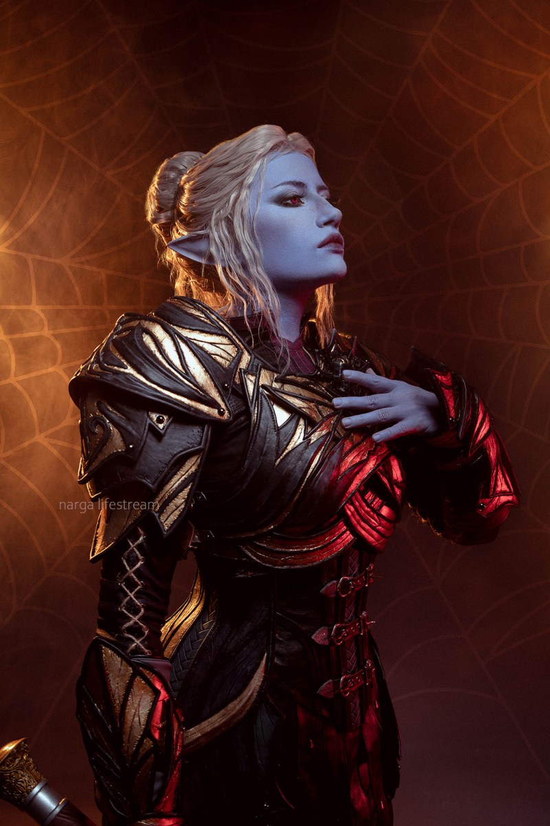 Baldurs Gate 3 - Minthara Baenre (Nightwarden) Cosplay - costume portrait Baldurs Gate 3 - Minthara Baenre (Nightwarden) Cosplay - costume portrait