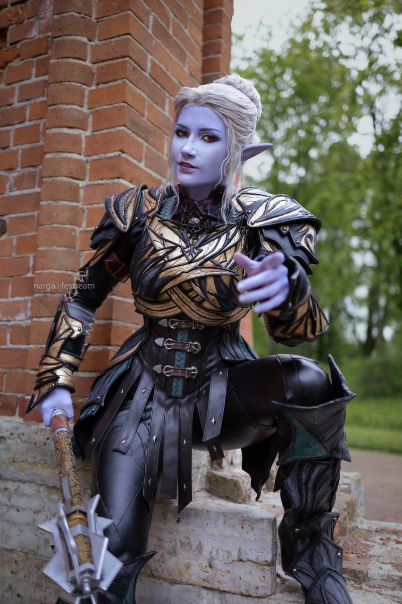 Baldurs Gate 3 - Minthara Baenre (Nightwarden) Cosplay full body character photo