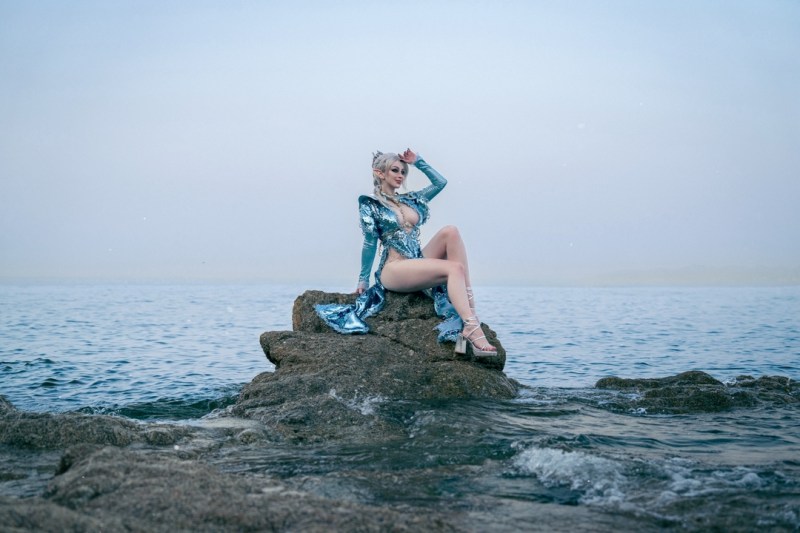 Baldurs Gate 3 - Shadowheart (Jenevelle Hallowleaf) Cosplay - mature capture