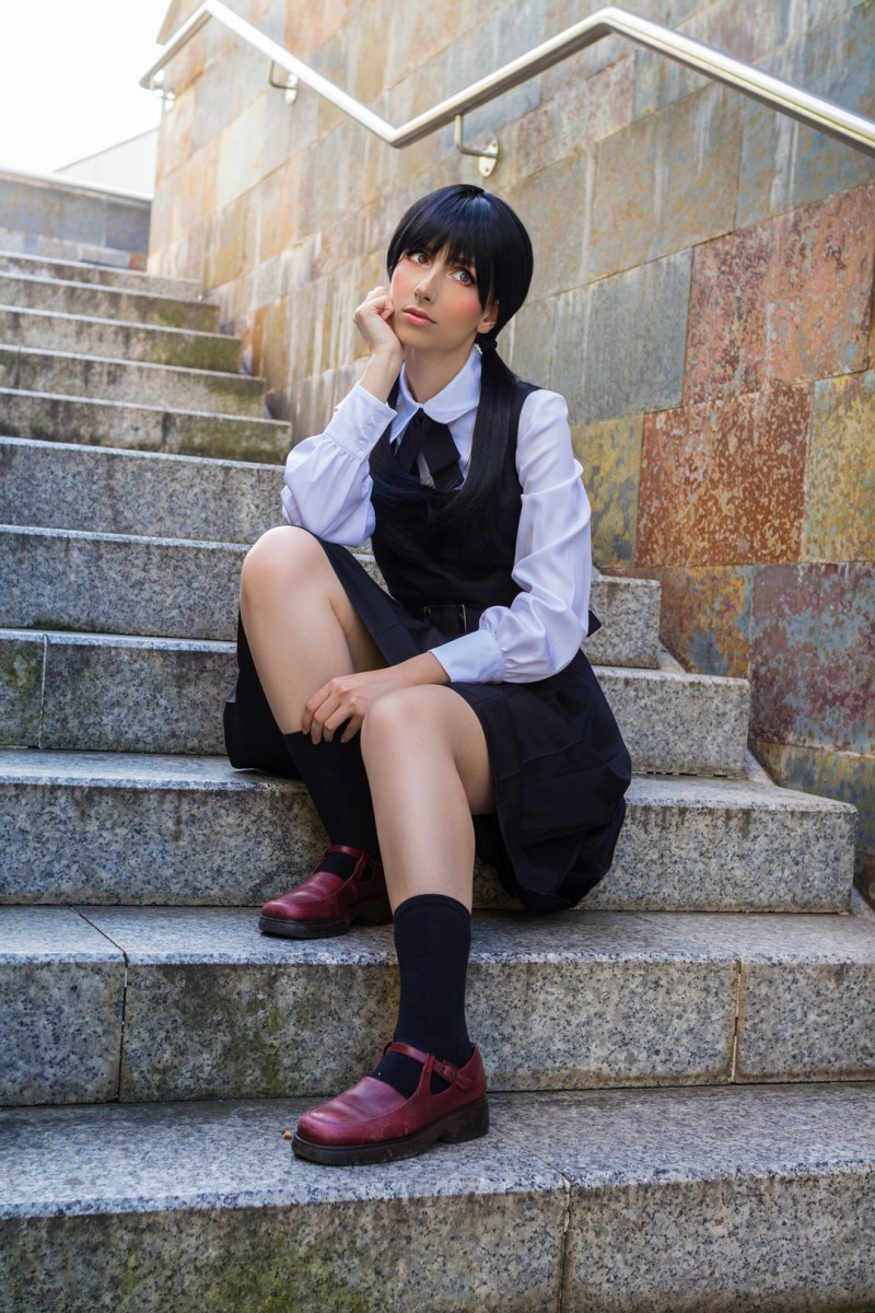 Chainsaw Man - Asa Mitaka (War Devil) (Yoru) Cosplay - full body port.