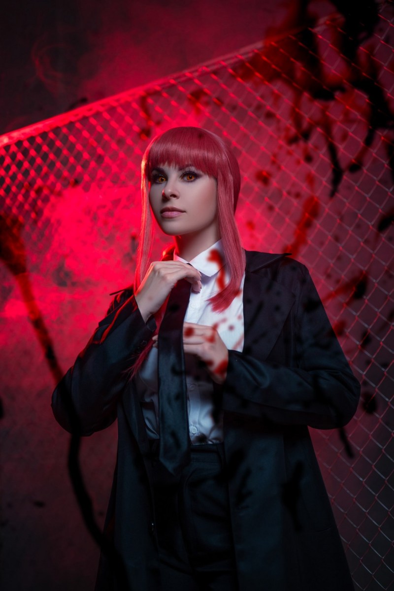Chainsaw Man - Makima (Control Devil) Cosplay - portrait photo