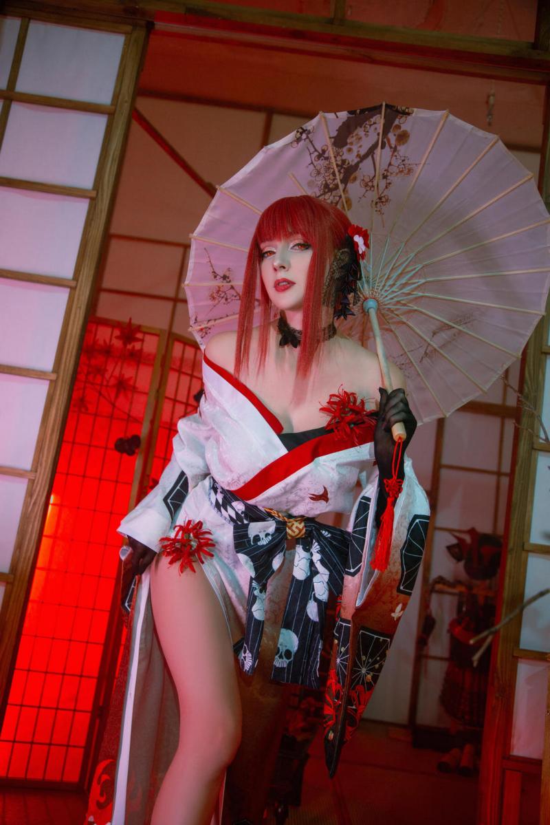 Chainsaw Man - Makima (Control Devil) Cosplay full length photo