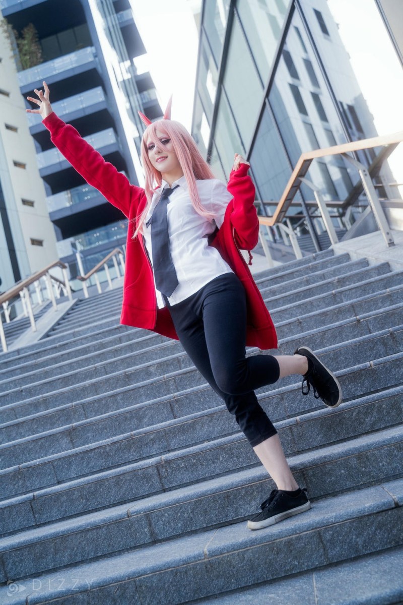 Chainsaw Man - Power (Blood Fiend) Cosplay - artistic framing
