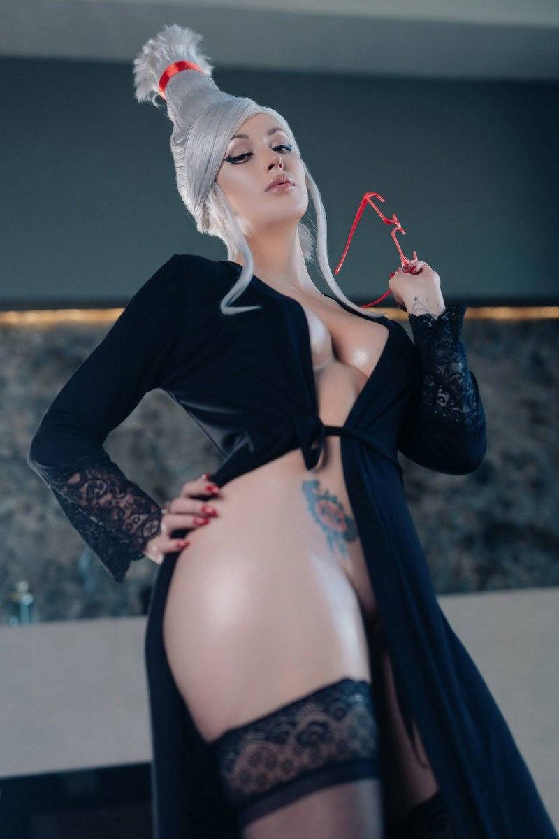 Dandadan - Seiko Ayase (Santa Dodoria) (Lingerie) Cosplay full body portrait photography