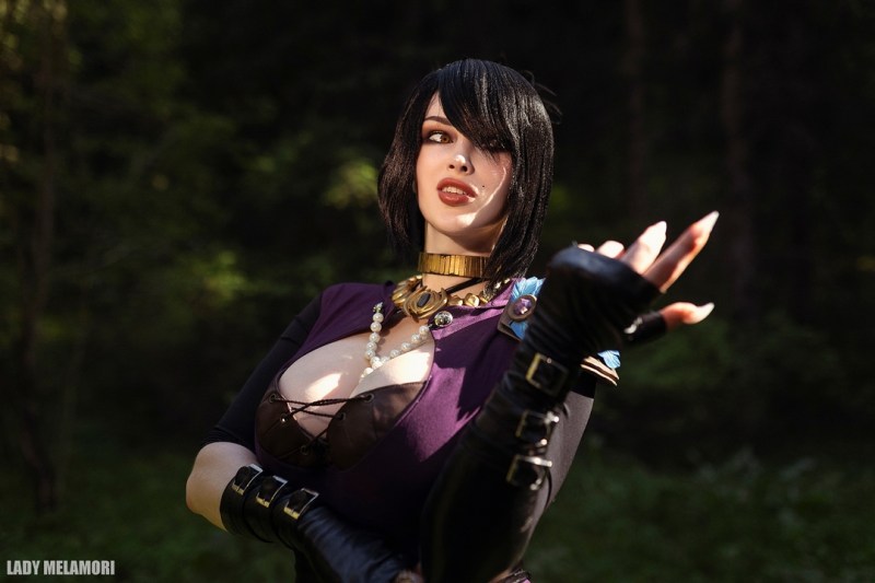 Dragon Age - Origins - Morrigan (Witch of the Wilds) Cosplay - light aesthetic