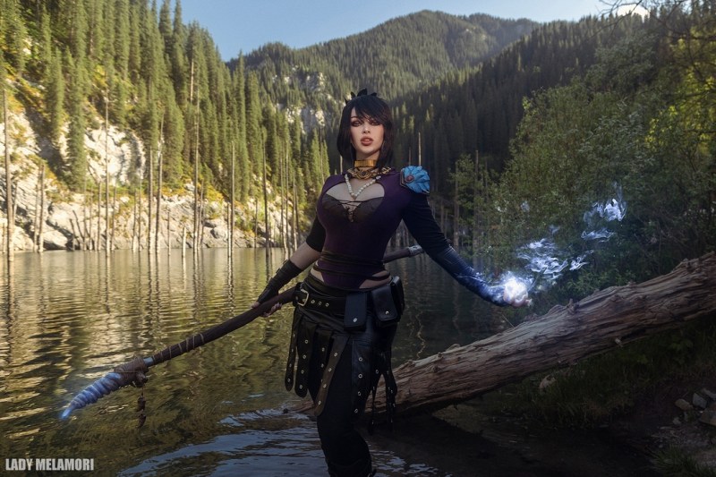 Dragon Age - Origins - Morrigan (Witch of the Wilds) Cosplay - light aesthetic