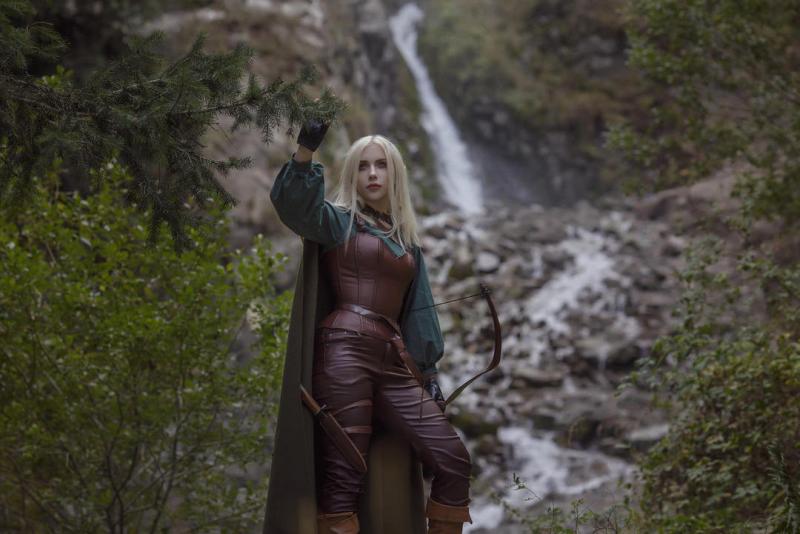Dungeons &amp; Dragons - Rogue Cosplay - nuanced character study