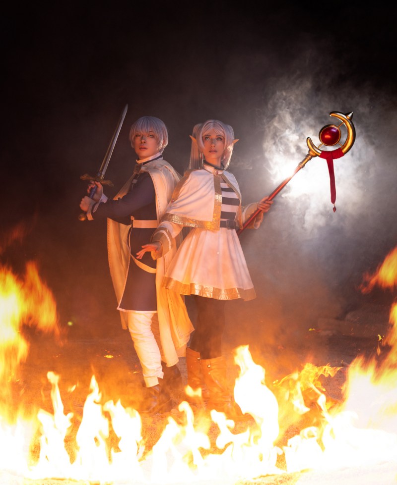 Frieren - Beyond Journeys End - Frieren & Himmel Cosplay costume showcase portrait