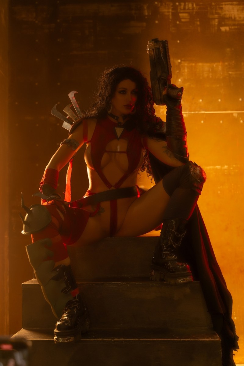 Heavy Metal - F.A.K.K. 2 - Julie Strain (Federation-Assigned Ketogenic Killzone) Cosplay character portrait photography