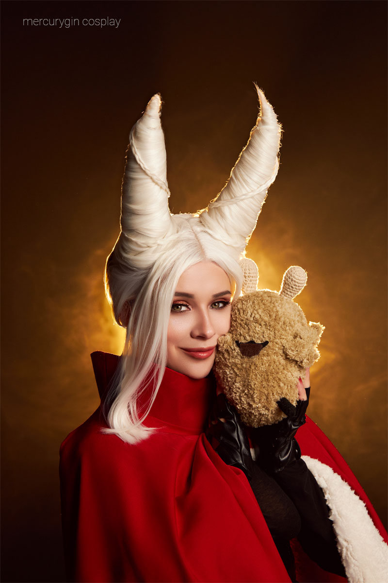 Hollow Knight - Silksong - Hornet Cosplay - full body port.