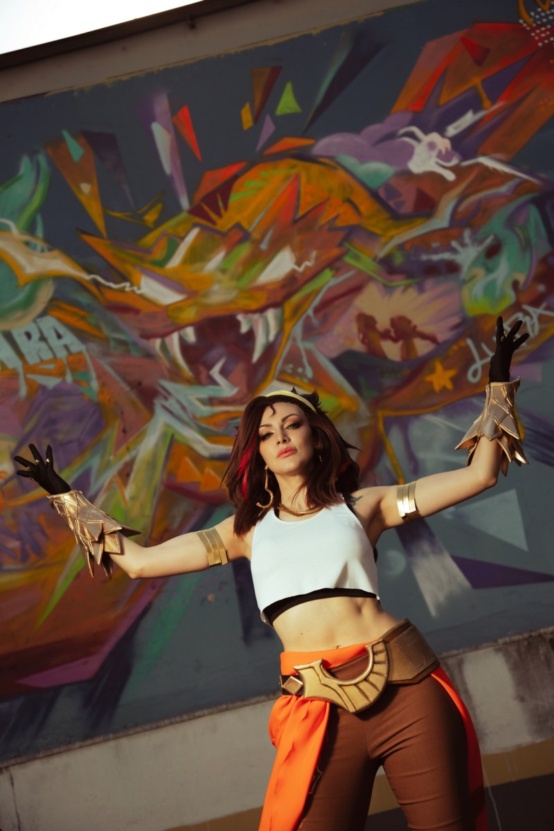 Honor of Kings - Luara Cosplay - costume showcase portrait